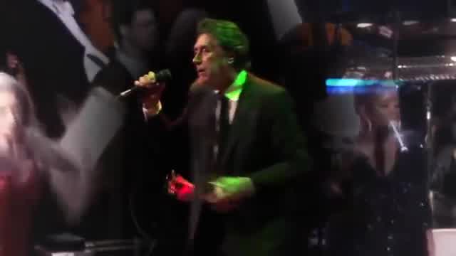 Bryan Ferry - Don't Stop the Dance