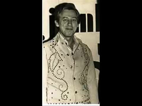 Cal Smith - The Lord Knows I'm Drinking