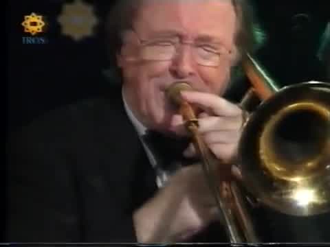 Chris Barber - Just a Closer Walk With Thee