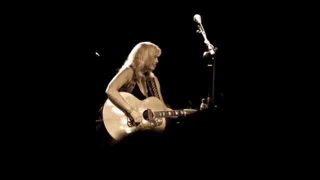 Emmylou Harris - Long May You Run