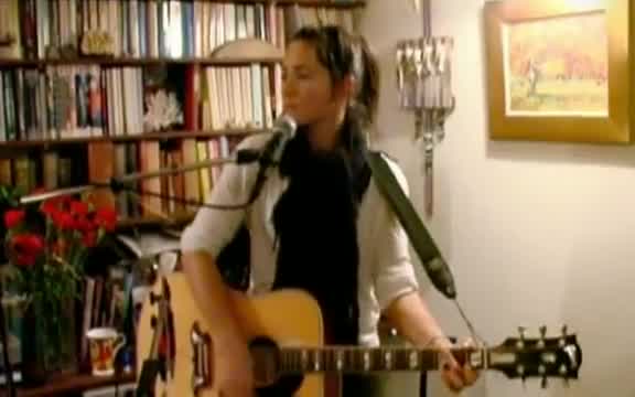 KT Tunstall - Gone to the Dogs
