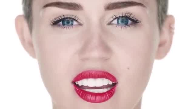 Miley Cyrus - Wrecking Ball