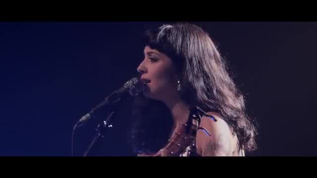 Mon Laferte - La visita