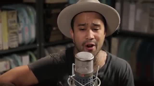 Nahko & Medicine for the People - Tus Pies