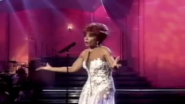 Shirley Bassey - Something