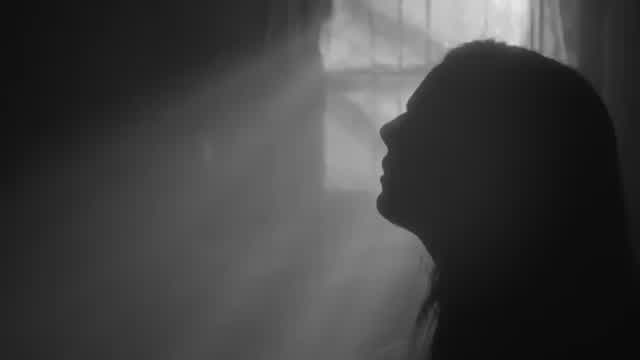 Vera Blue - Hold